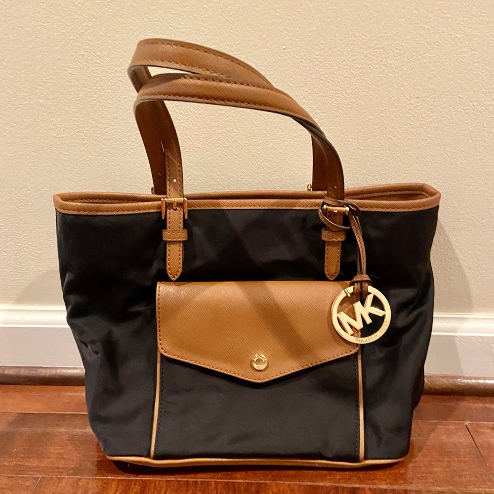 Michael Kors Jet Set Nylon Medium Pocket Multifunction Tote Black 100% Authentic